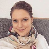 Laura Oss foto