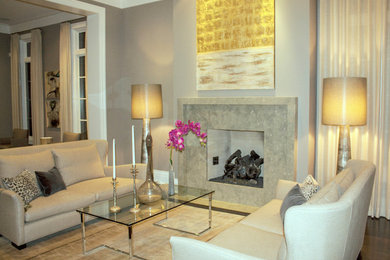 Inspiration for a large transitional living room remodel in Chicago