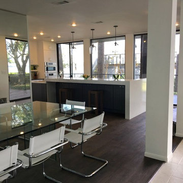 LAKESIDE KITCHEN