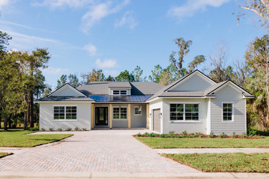 Inspiration for an exterior home remodel in Tampa