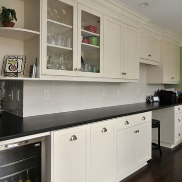 A Fresh Kitchen for a Traditional House