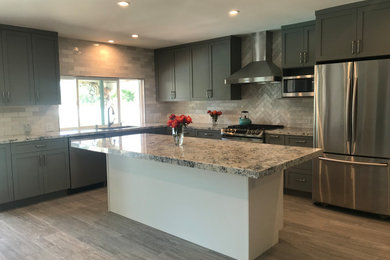 Kitchen - kitchen idea in Los Angeles