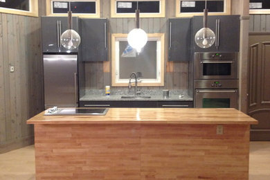 Kitchen - contemporary kitchen idea in Boston