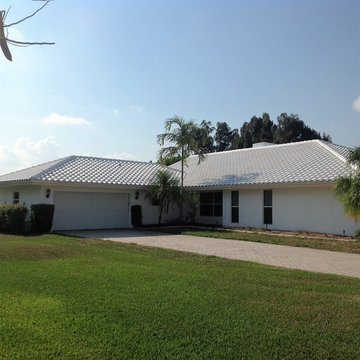 HIGH PROFILE BARREL ROOF TILES - EXTRA WHITE