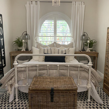 Rustic Chic Farmhouse w/ Ashely OurRusticFarmhouse