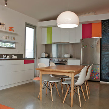 3 generations on 330 square meters
