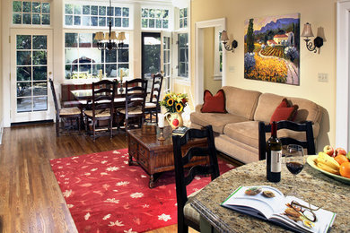 Example of a classic family room design in Los Angeles