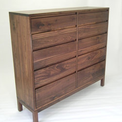 10 Drawer Dresser - Dressers