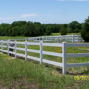 3-Rail Vinyl Fence, Bells, TX
