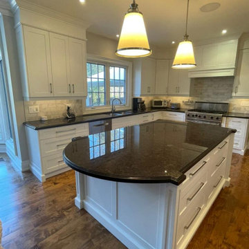 Oakville Lakeside Traditional Kitchen Makeover