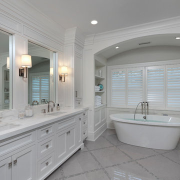 Nantucket Shingle Style Beachside Home Bathroom