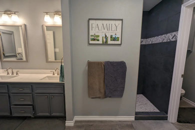Bathroom photo in Austin