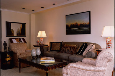 Example of a classic living room design in New York