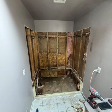 Brownstown bathroom swanstone