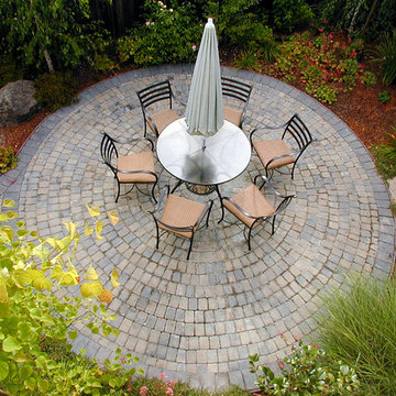 Circular patio
