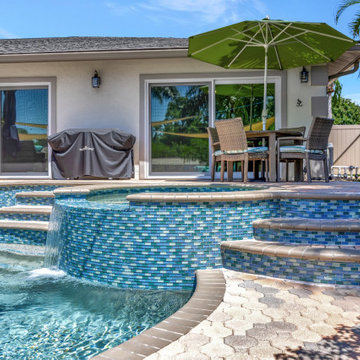 Canal Home