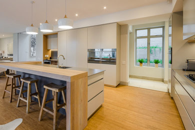 Design ideas for a contemporary kitchen in London.