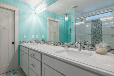 Example of a bathroom design in Columbus