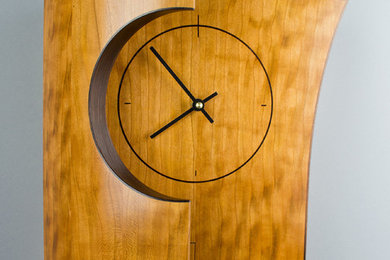 In Time, A Curvy Clock