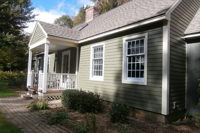 Inspiration for a timeless patio remodel in Boston