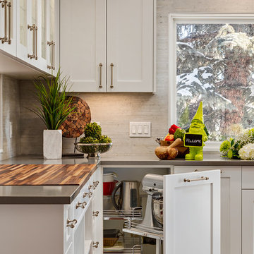 Elegant corner storage