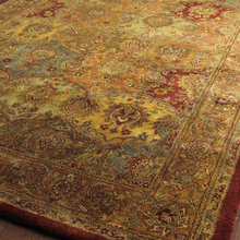 RUGS