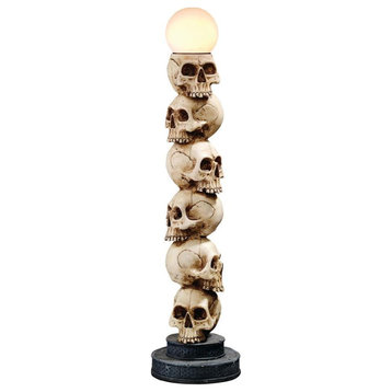 Design Toscano Skulls Spire Lamp