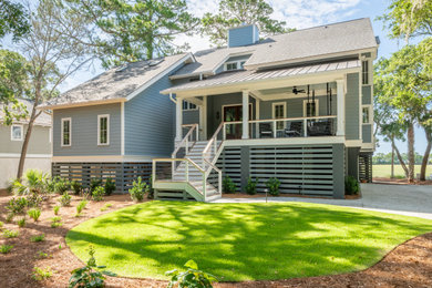 Minimalist home design photo in Charleston