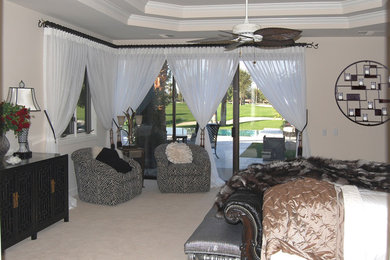 Bedroom photo in Los Angeles