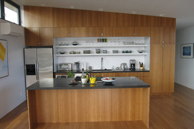 Kitchen - modern kitchen idea in Portland