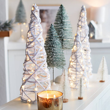 Traditional Holiday Living Room Decor with Bottlebrush Tree Colelction - Thresho