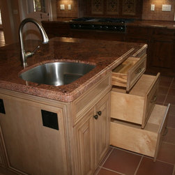 Zygielbaum Residence - Kitchen Islands And Kitchen Carts