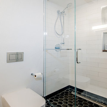 Master Bathroom In Oakland, CA 94619