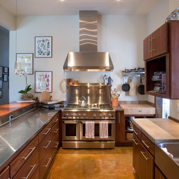 Contemporary family residence