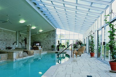 Elegant pool photo in New York