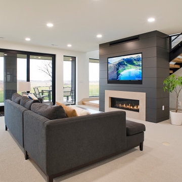 Riverside Modern Residence