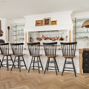 Kitchen Bar With Black Barstools