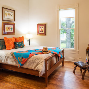 Artsy Smithville, Guest Bedroom