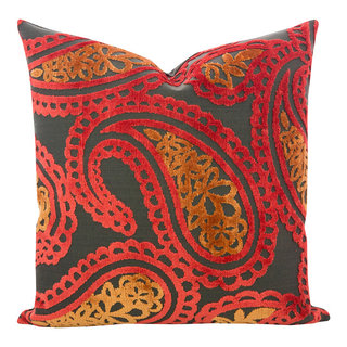 https://st.hzcdn.com/fimgs/a6a13aaf0697e998_3731-w320-h320-b1-p10--mediterranean-decorative-pillows.jpg