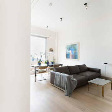 Contemporary Riverside apparment, South London