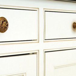 Schaub  Cabinet Hardware - Kitchen Cabinetry