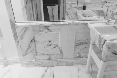 Salle de bain en marbre Calacatta