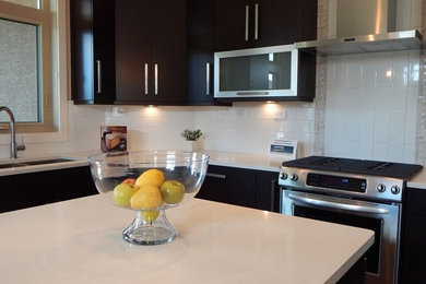 Kitchen - kitchen idea in Orange County