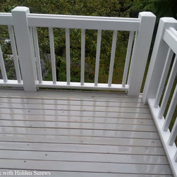 Small deck with hidden screw system - Outdoor Products