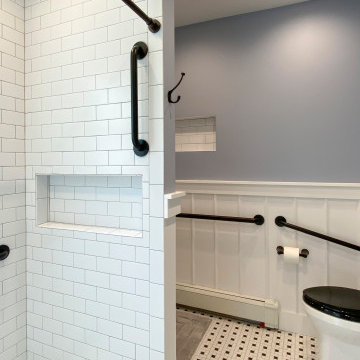 Universal Bathroom with Elegant Features