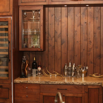 Hunter's Villa Basement Bar