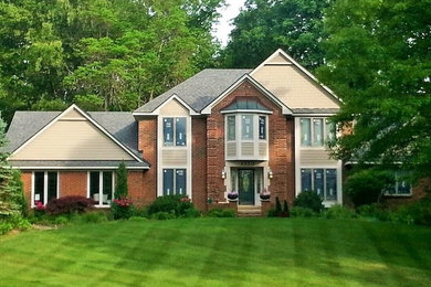 Example of an exterior home design in Detroit