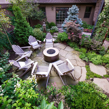 Lakeview Lush Rear Yard Retreat