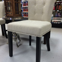 Showroom - Armchairs And Accent Chairs