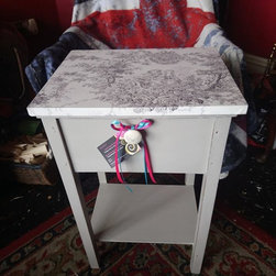 SOLD-&pound;45.00 Vintage sewing box... - Products